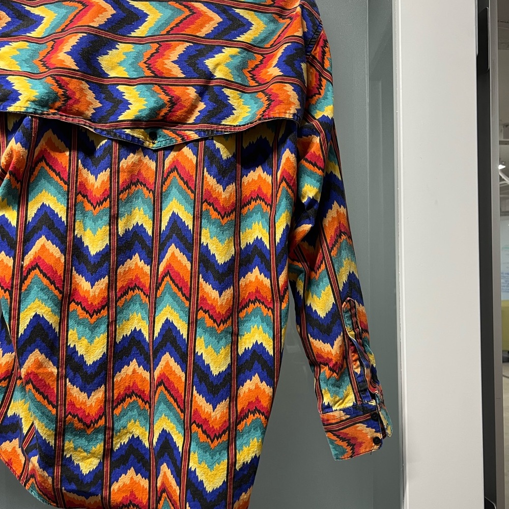 VTG Western Chevron Button-Up Shirt - Picture 6 of 7